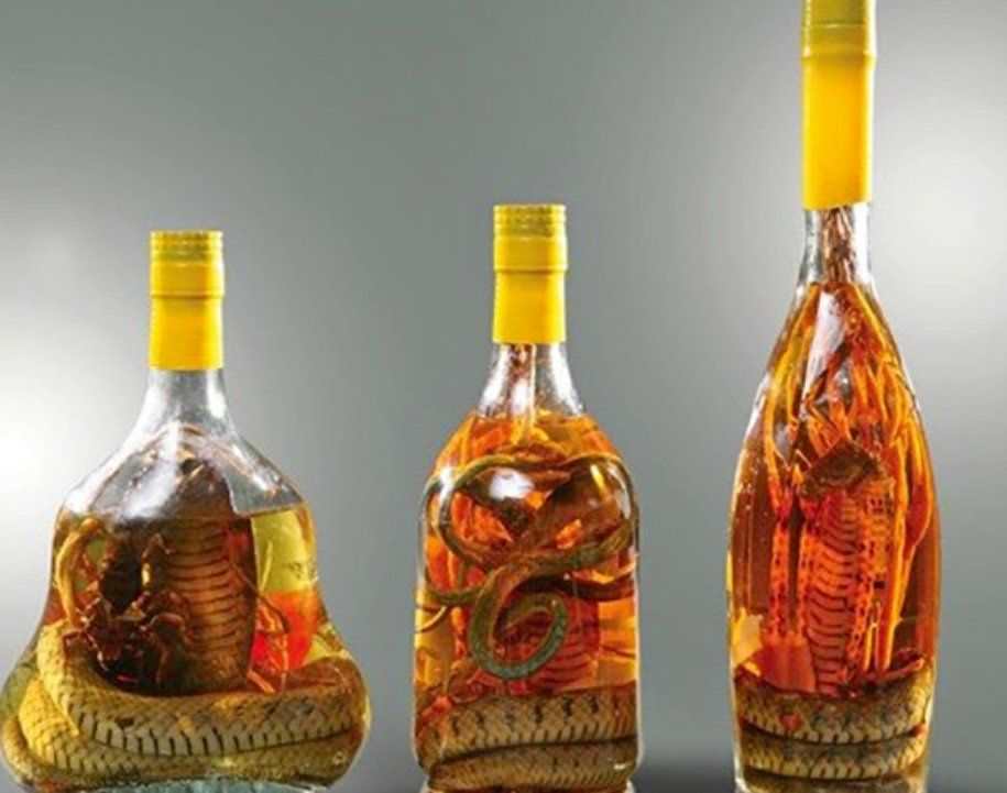 Вьетнамские спиртовые настойки со змеей и скорпионом